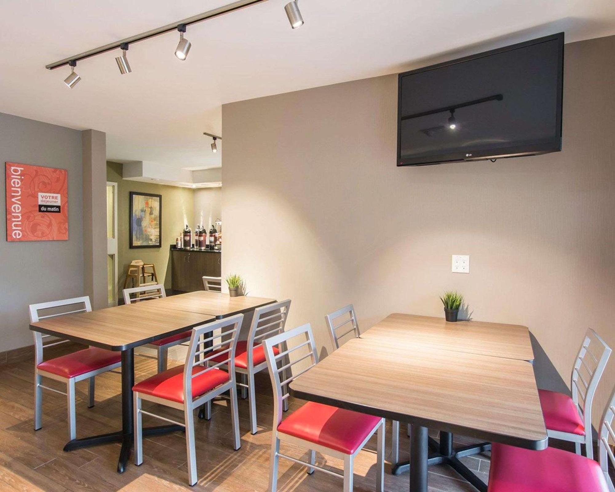 Comfort Inn Airport East Квебек Екстериор снимка
