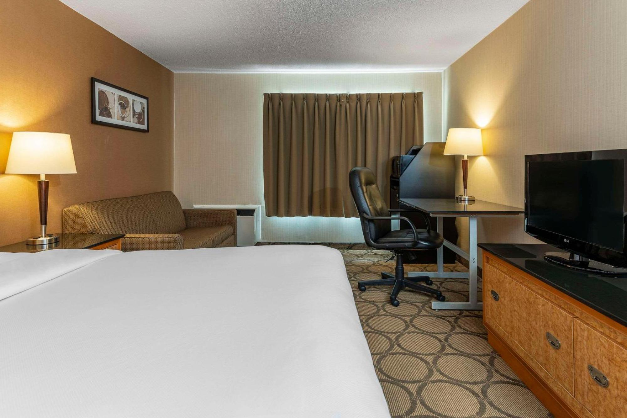 Comfort Inn Airport East Квебек Екстериор снимка