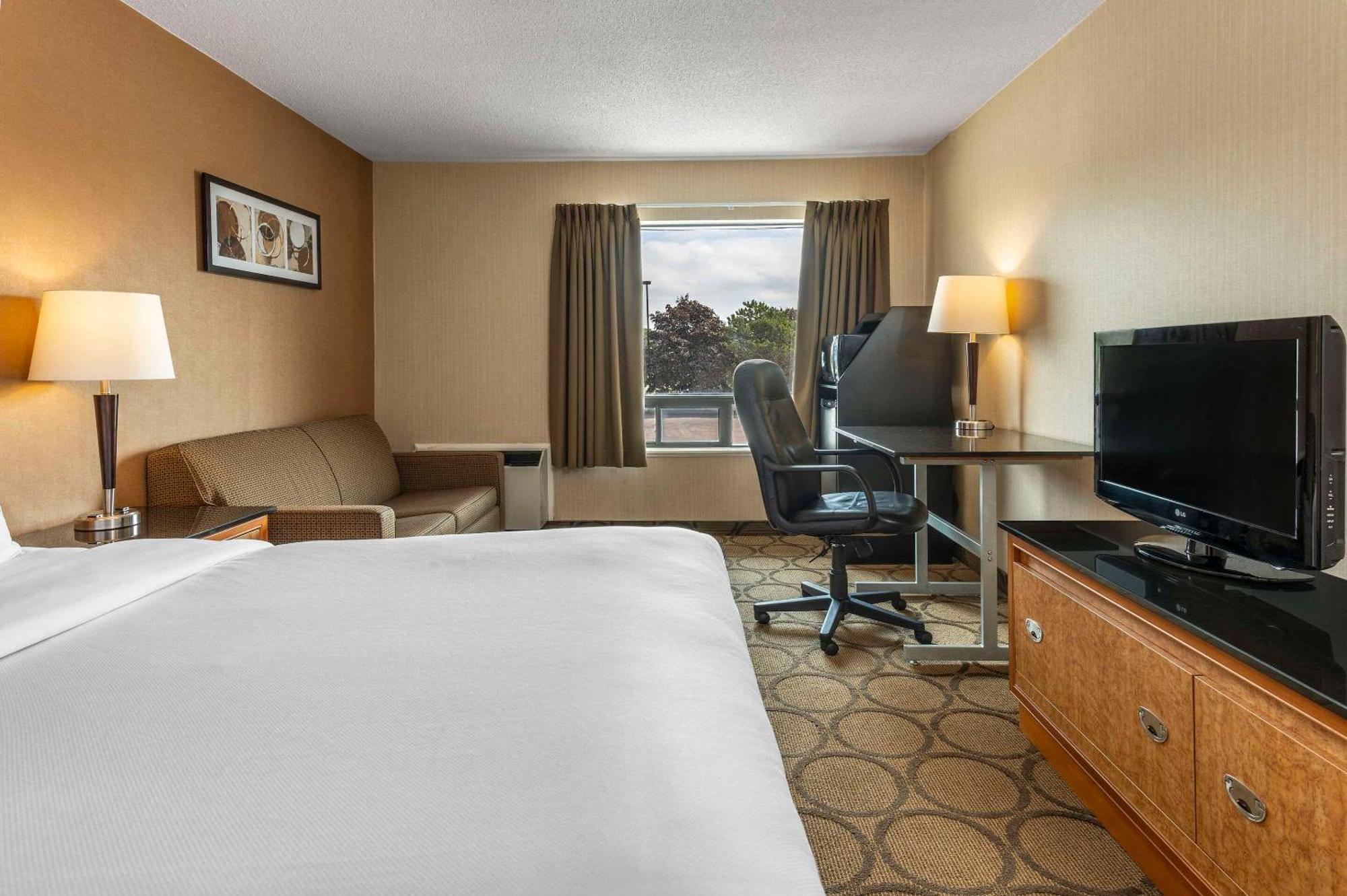 Comfort Inn Airport East Квебек Екстериор снимка