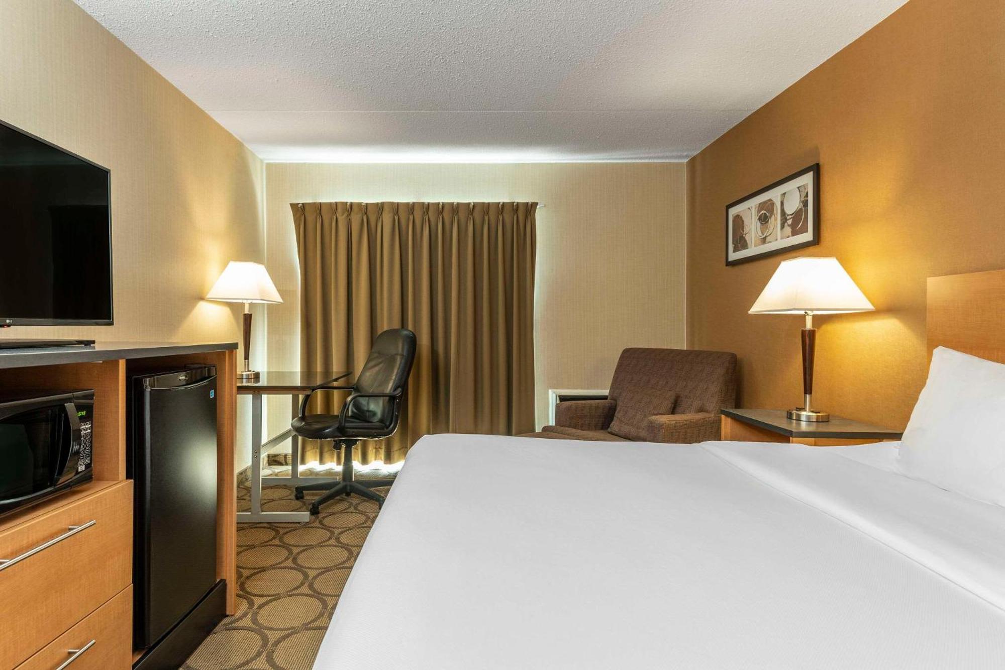 Comfort Inn Airport East Квебек Екстериор снимка