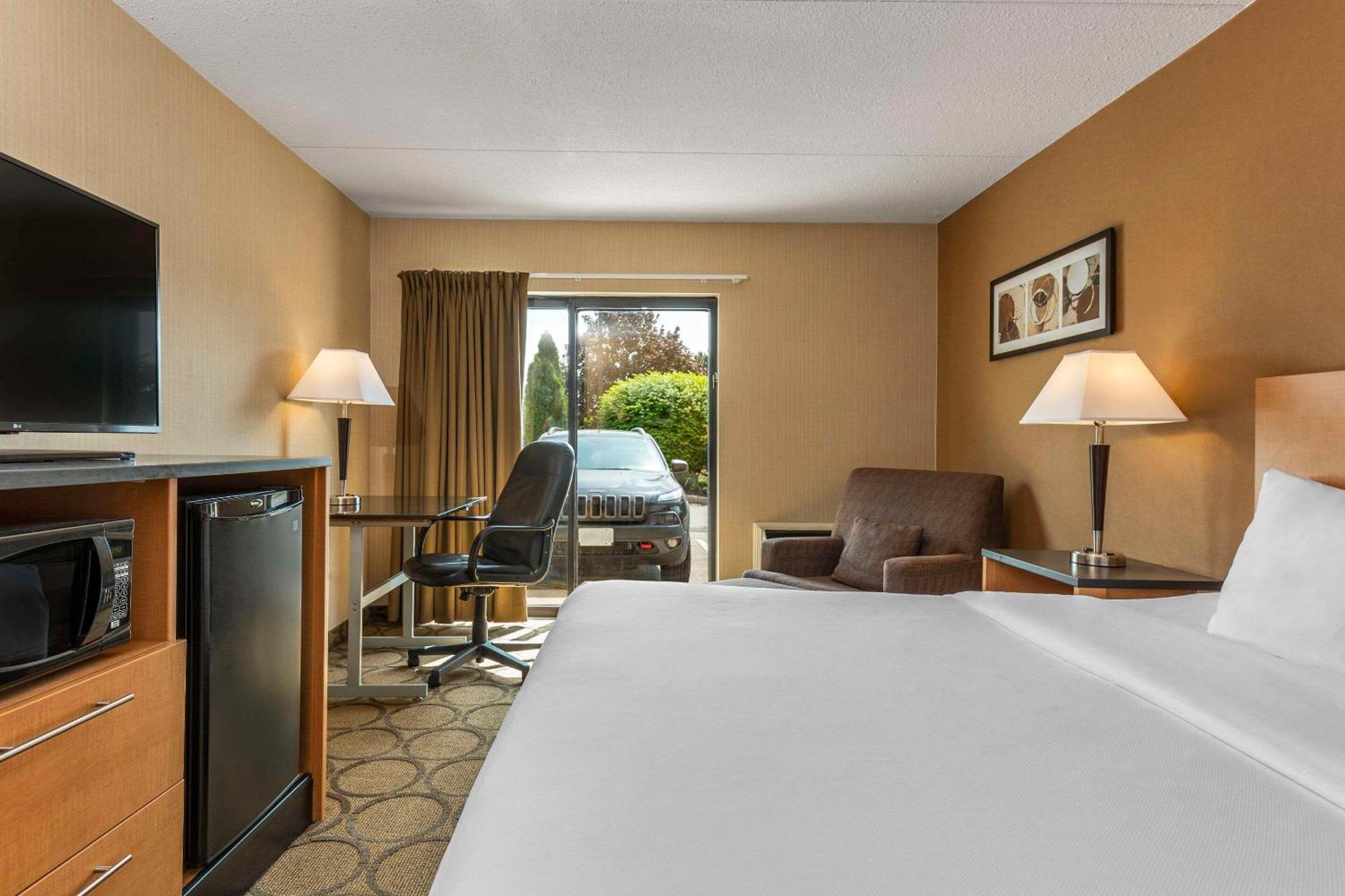 Comfort Inn Airport East Квебек Екстериор снимка