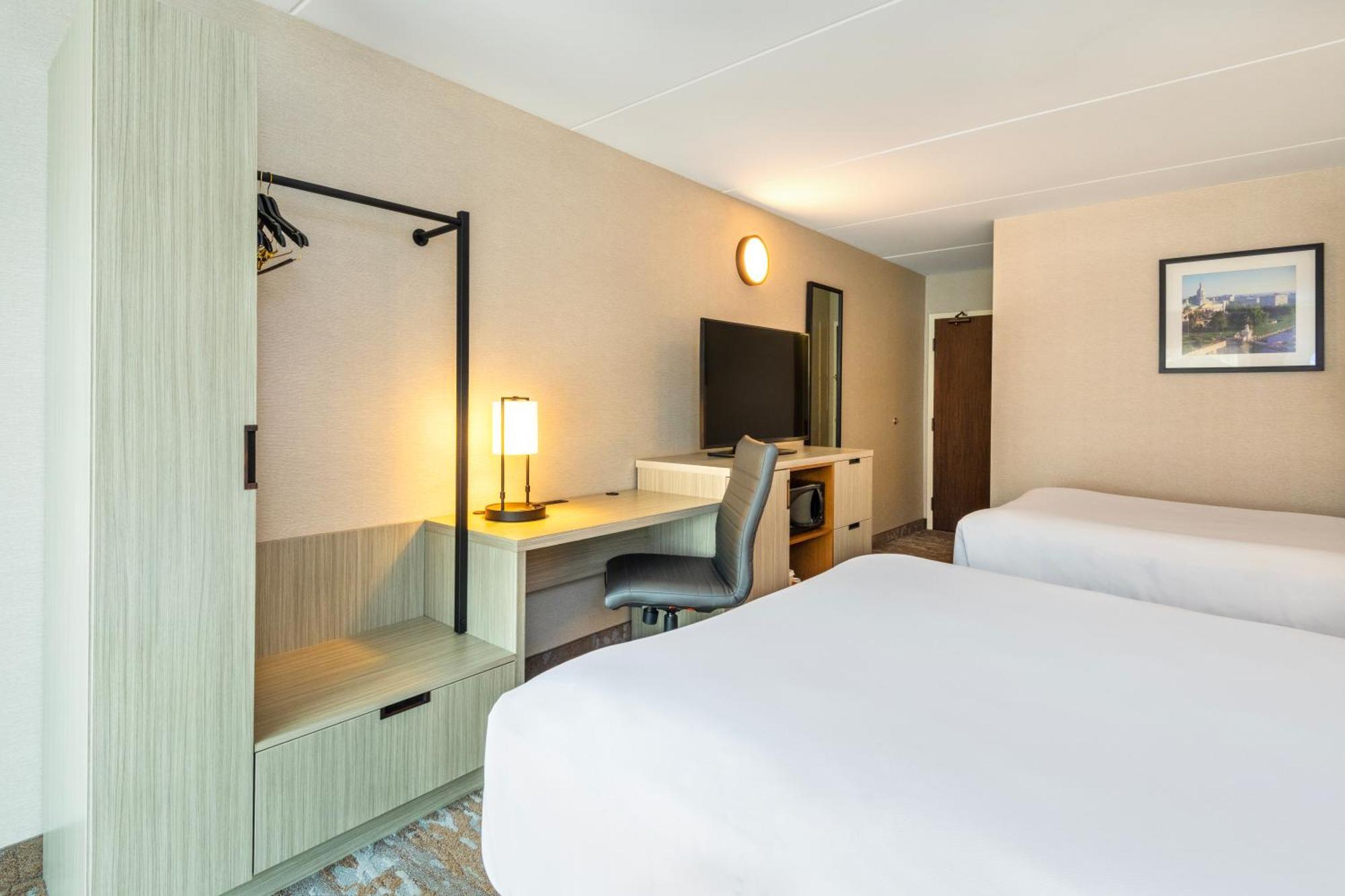 Comfort Inn Airport East Квебек Екстериор снимка