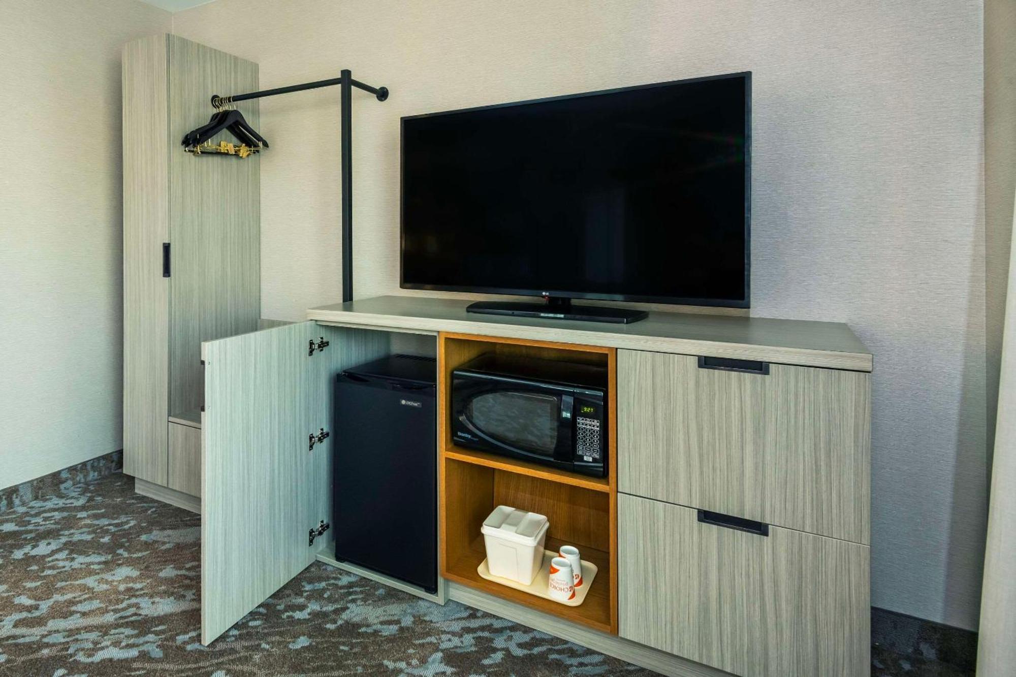 Comfort Inn Airport East Квебек Екстериор снимка