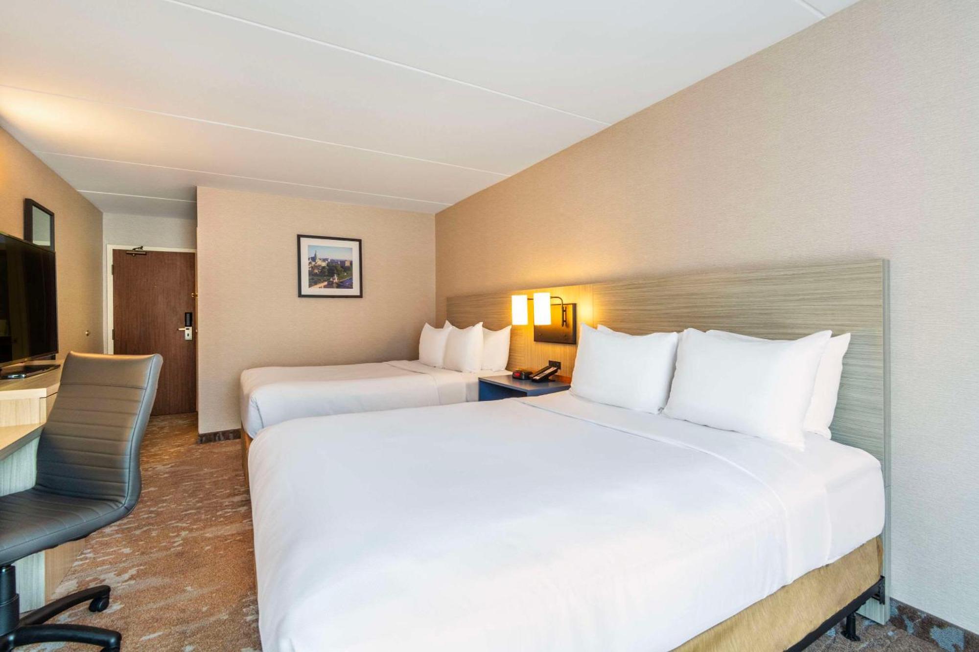 Comfort Inn Airport East Квебек Екстериор снимка